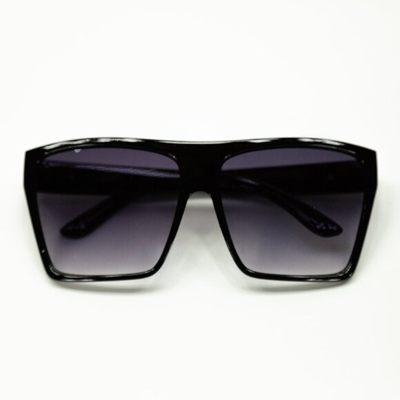 NEW Oversized Women Sunglasses with %100 UV Protection - (Gradient Purple Lens) - Picture 4 of 6